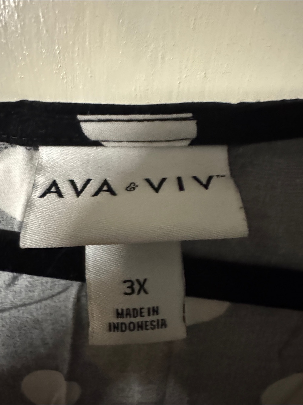 Ava & Viv Black & White Polka Dot V-Neck Dress - Picture 2 of 4